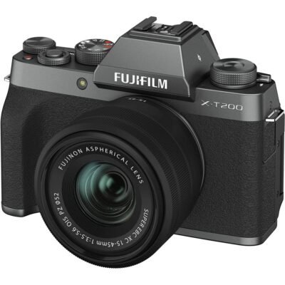 Fujifilm X-T200 Mirrorless Camera with XC 15-45 mm Lens Used